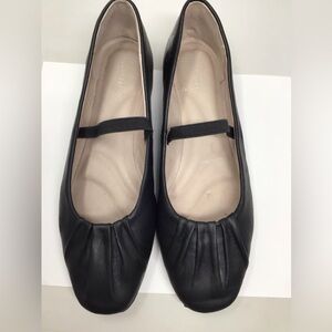 Giani Bernini Elegant Black Women's leather Flats